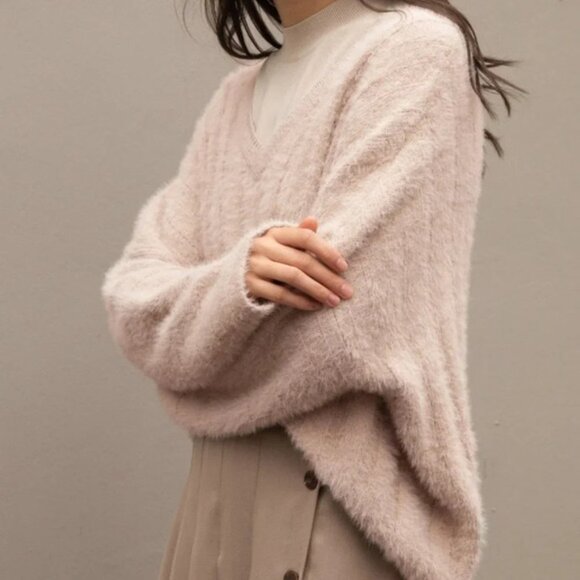 Oak and Fort Fuzzy Sweater V-neck Brushed Knit Black pullover fluffy Size XS - Picture 5 of 16